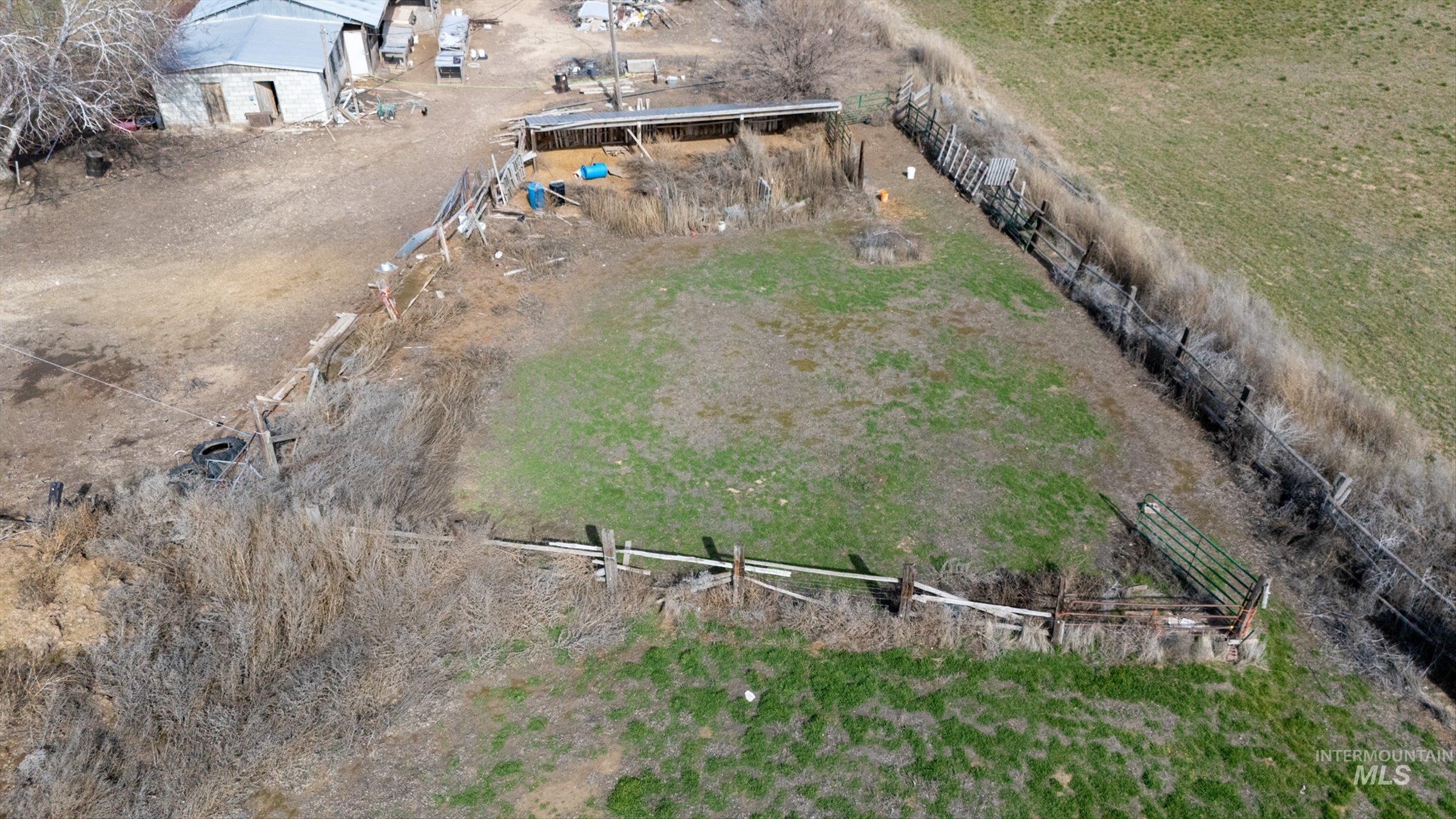 20286 Travis Rd Property Photo 43