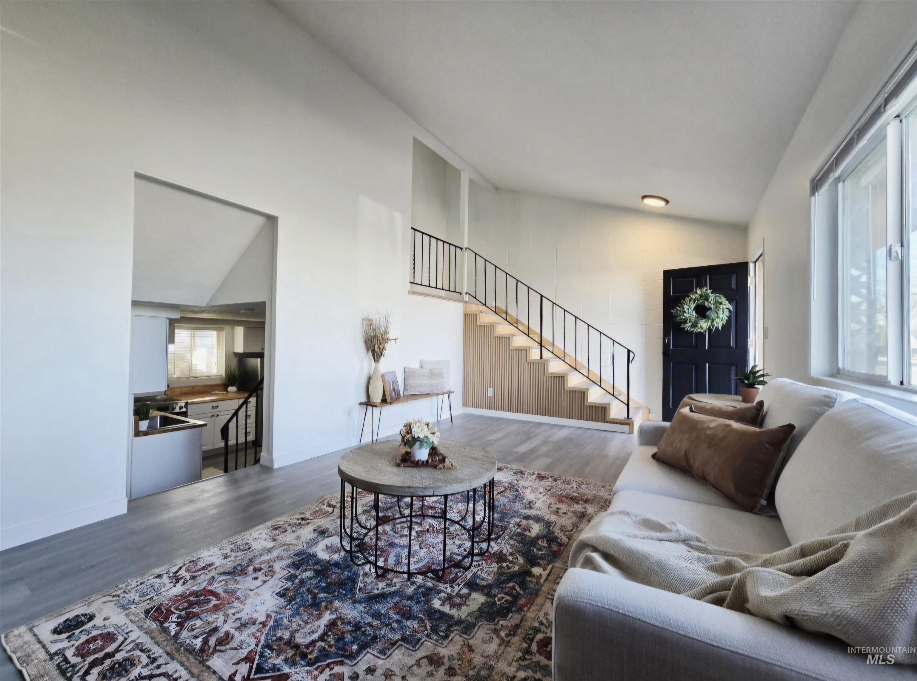 728 NW 8th St