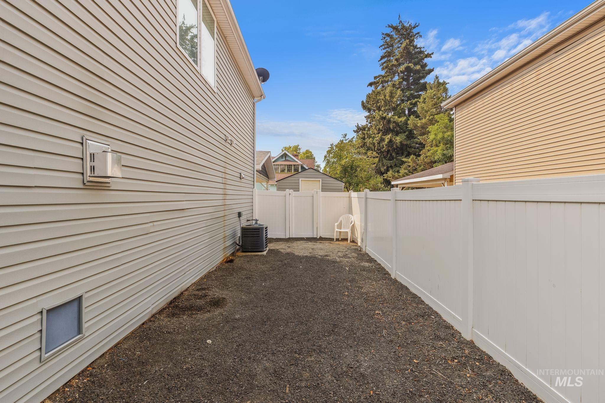 226 1st. Avenue Property Photo 44