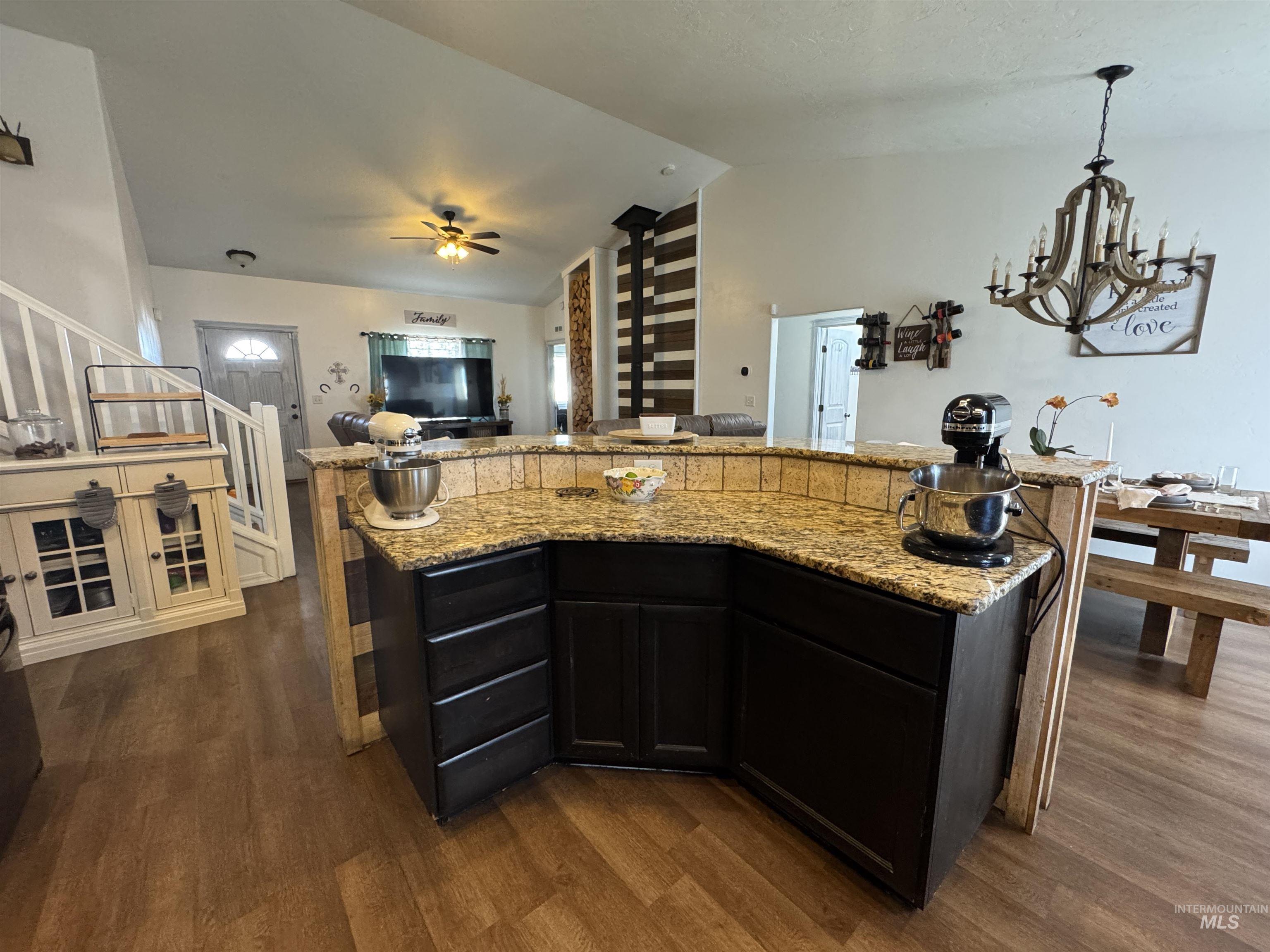 817 Owl Court Property Photo 11