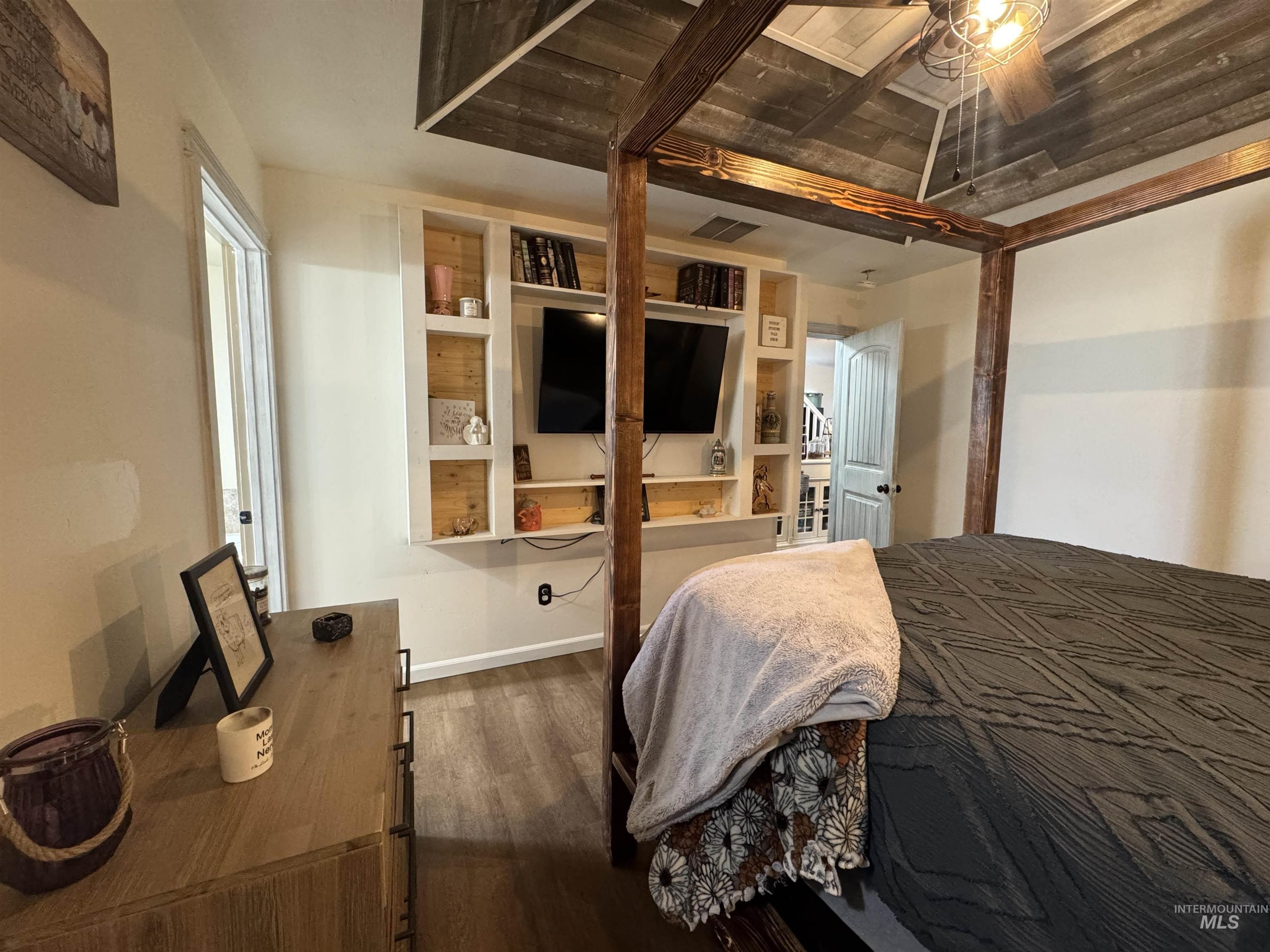 817 Owl Court Property Photo 13