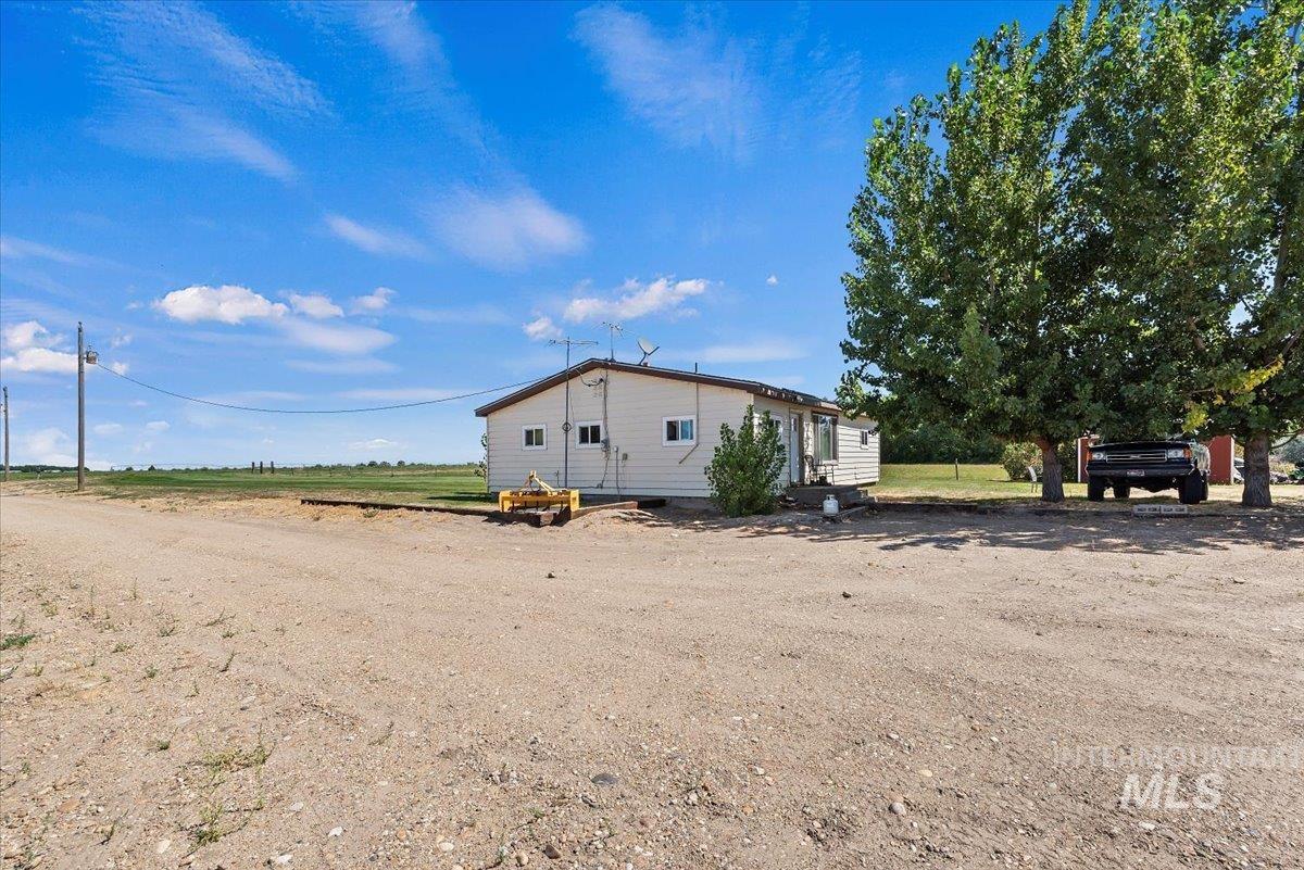 23577 Upper Pleasant Ridge Road Property Photo 3