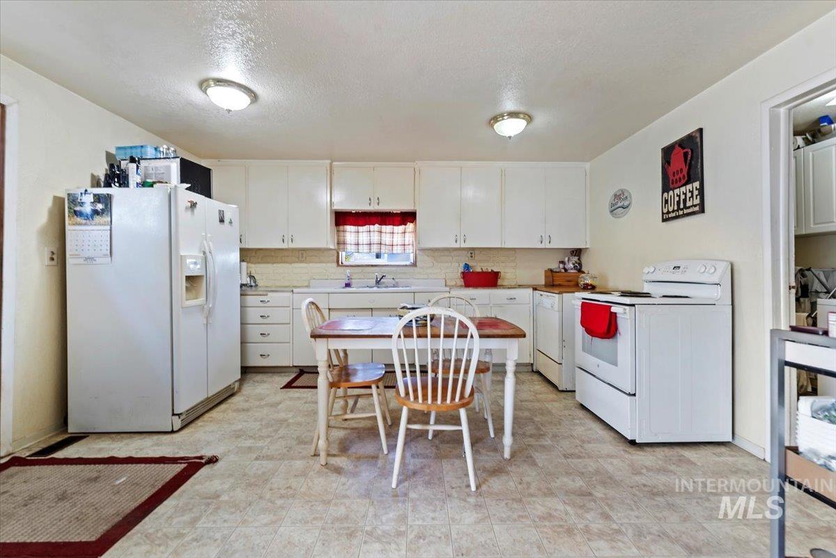 23577 Upper Pleasant Ridge Road Property Photo 12