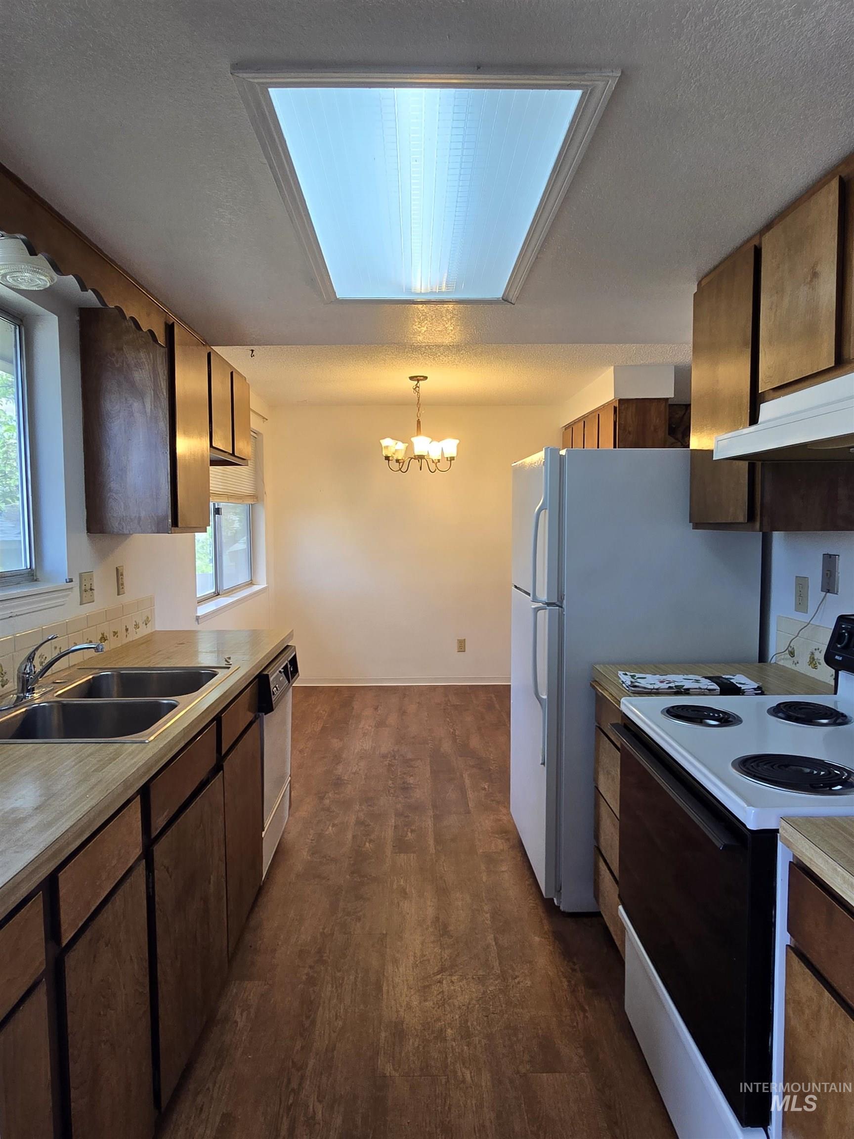 796 Skyhawk Drive Property Photo 3