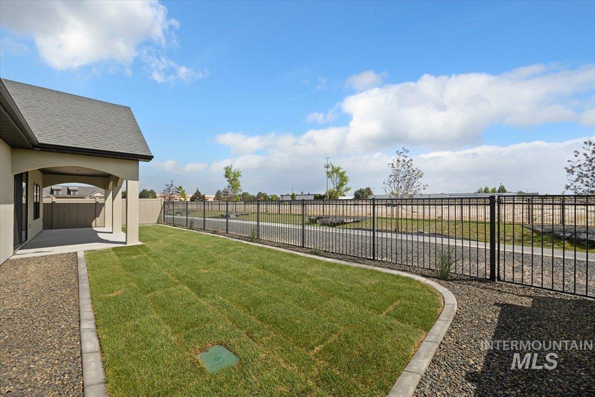 584 Canyon Falls Dr. Property Photo 38