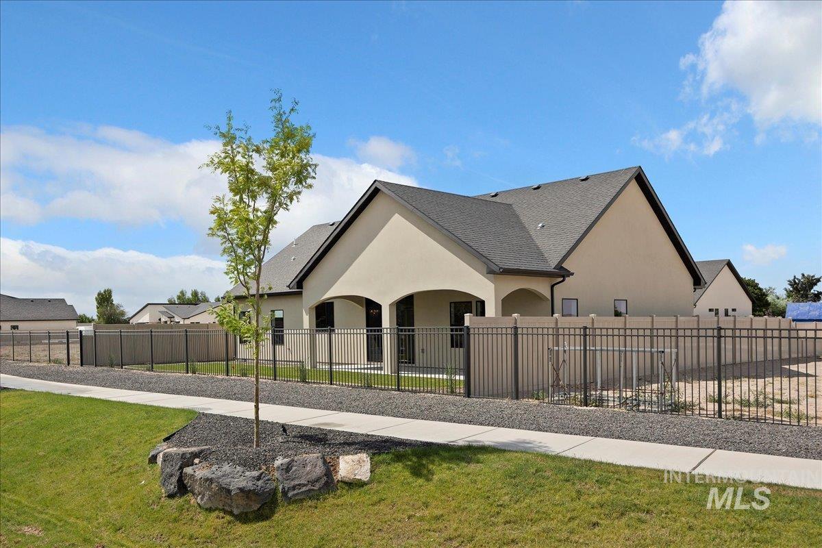 584 Canyon Falls Dr. Property Photo 41