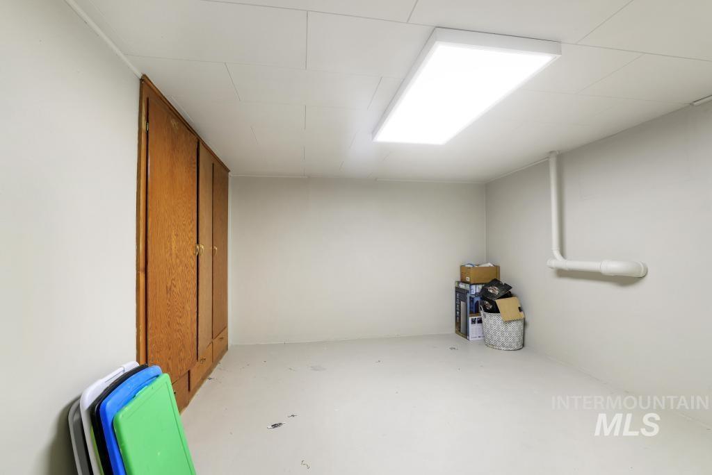 209 Washington St N Property Photo 23