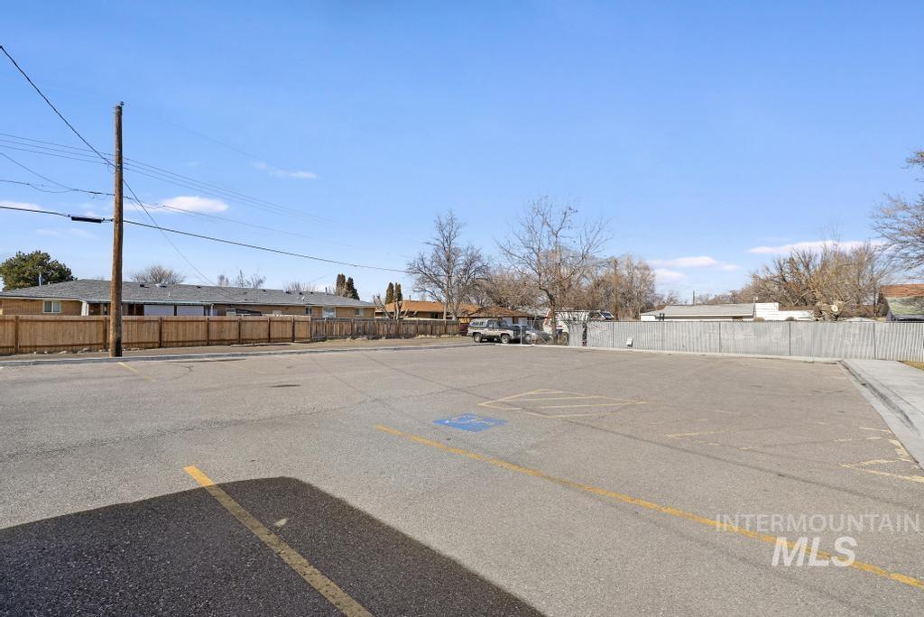 209 Washington St N Property Photo 29