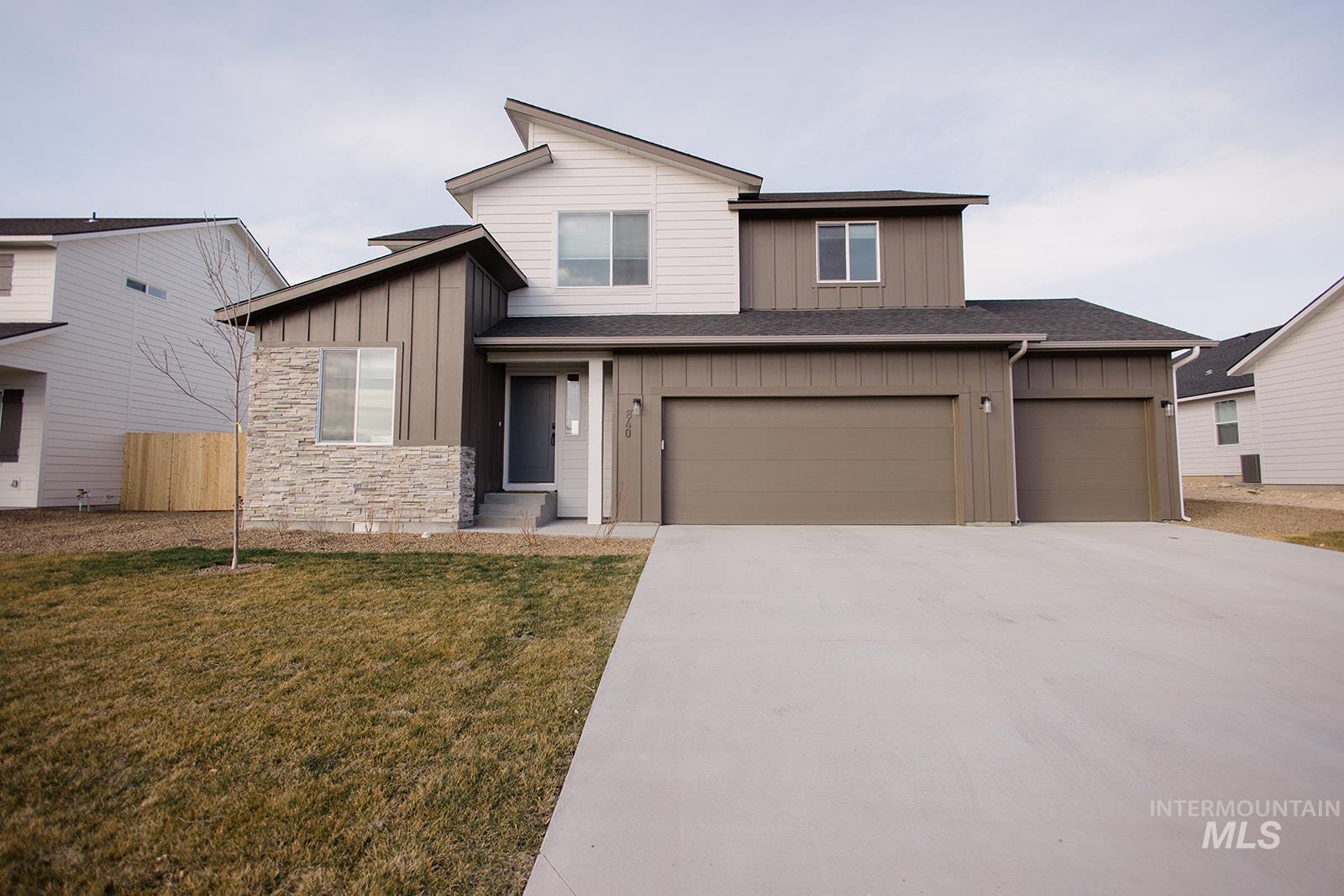 840 Strike Eagle Property Photo 1