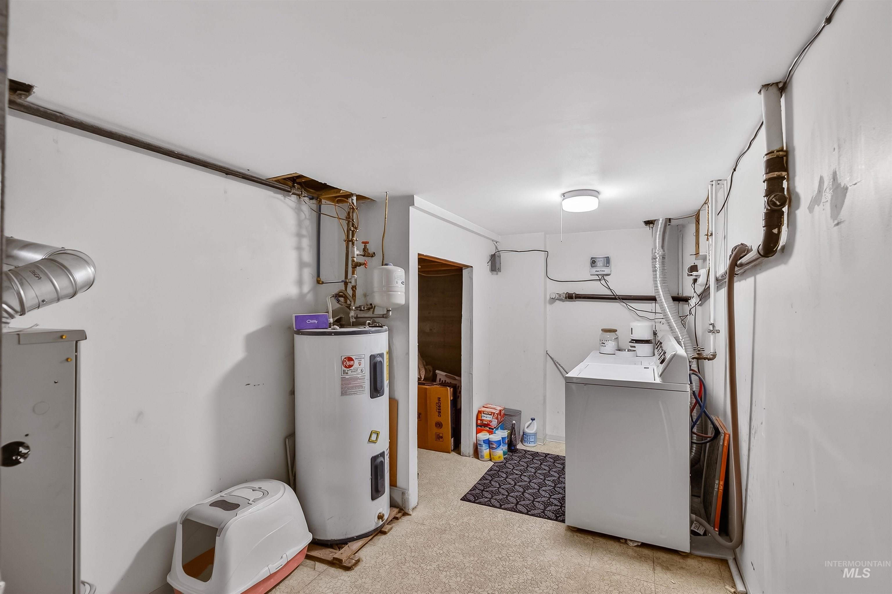 733 Airway Ave. Property Photo 36