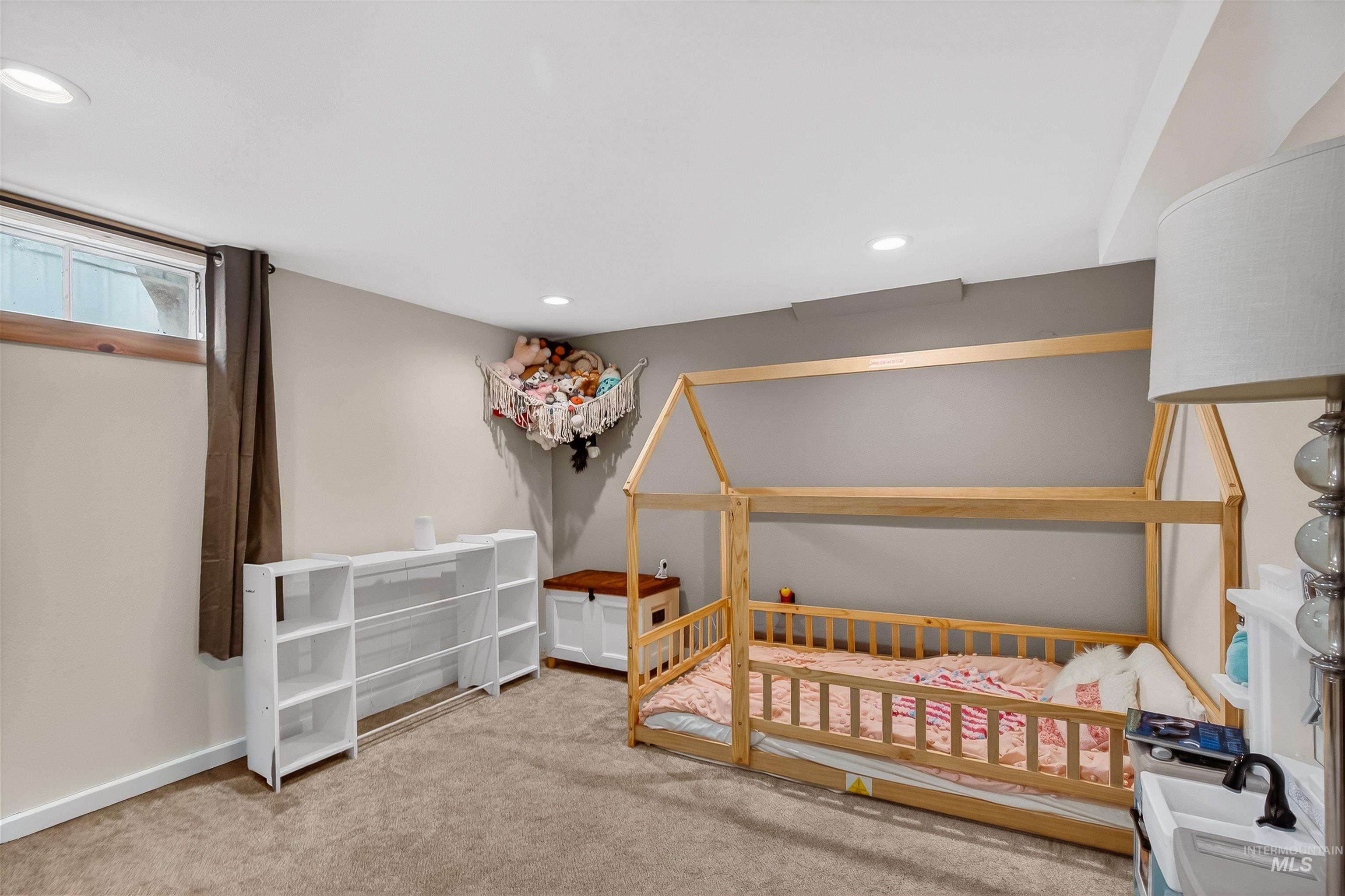 733 Airway Ave. Property Photo 41