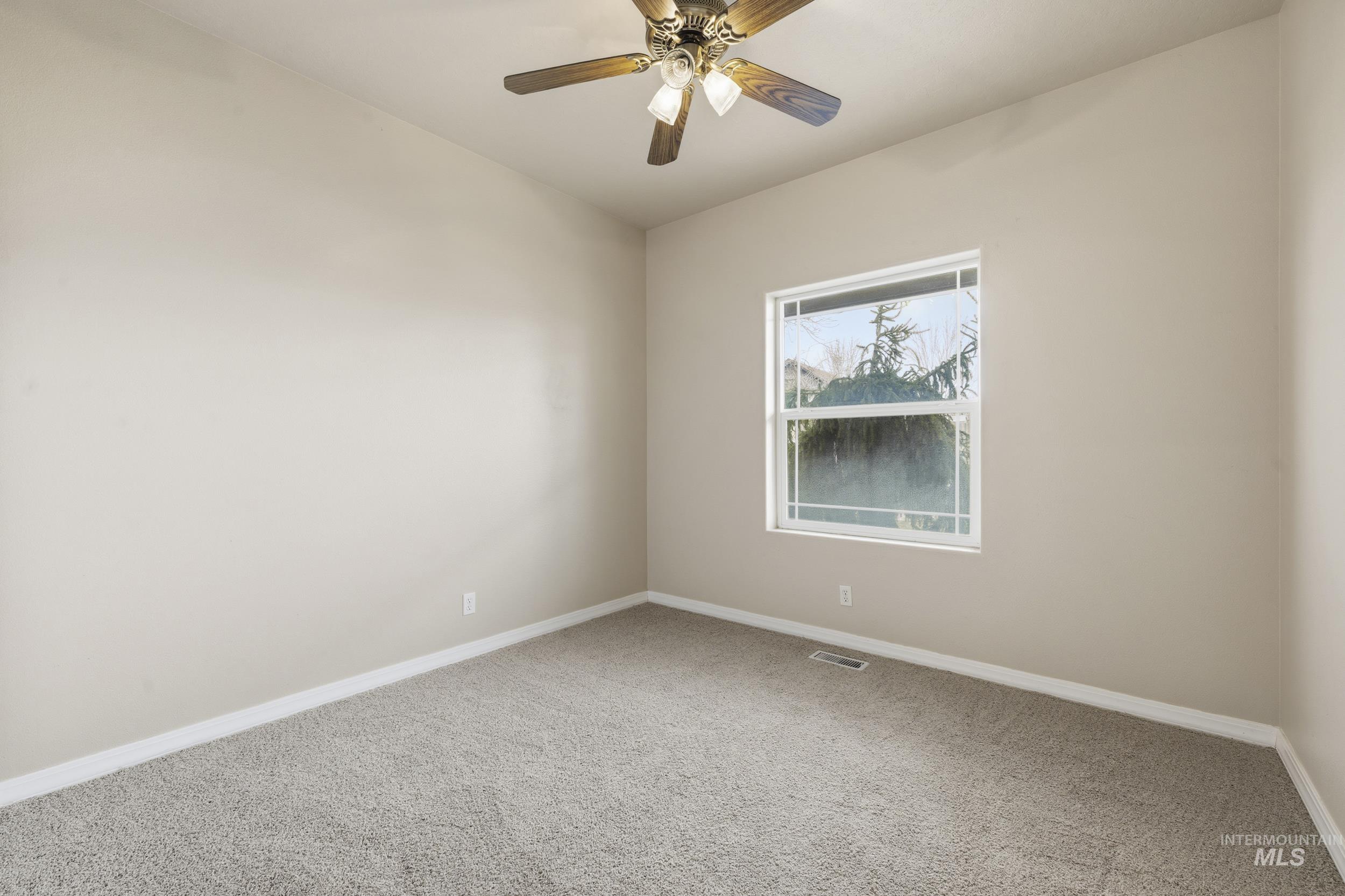 1101 Pioneer Way Property Photo 29