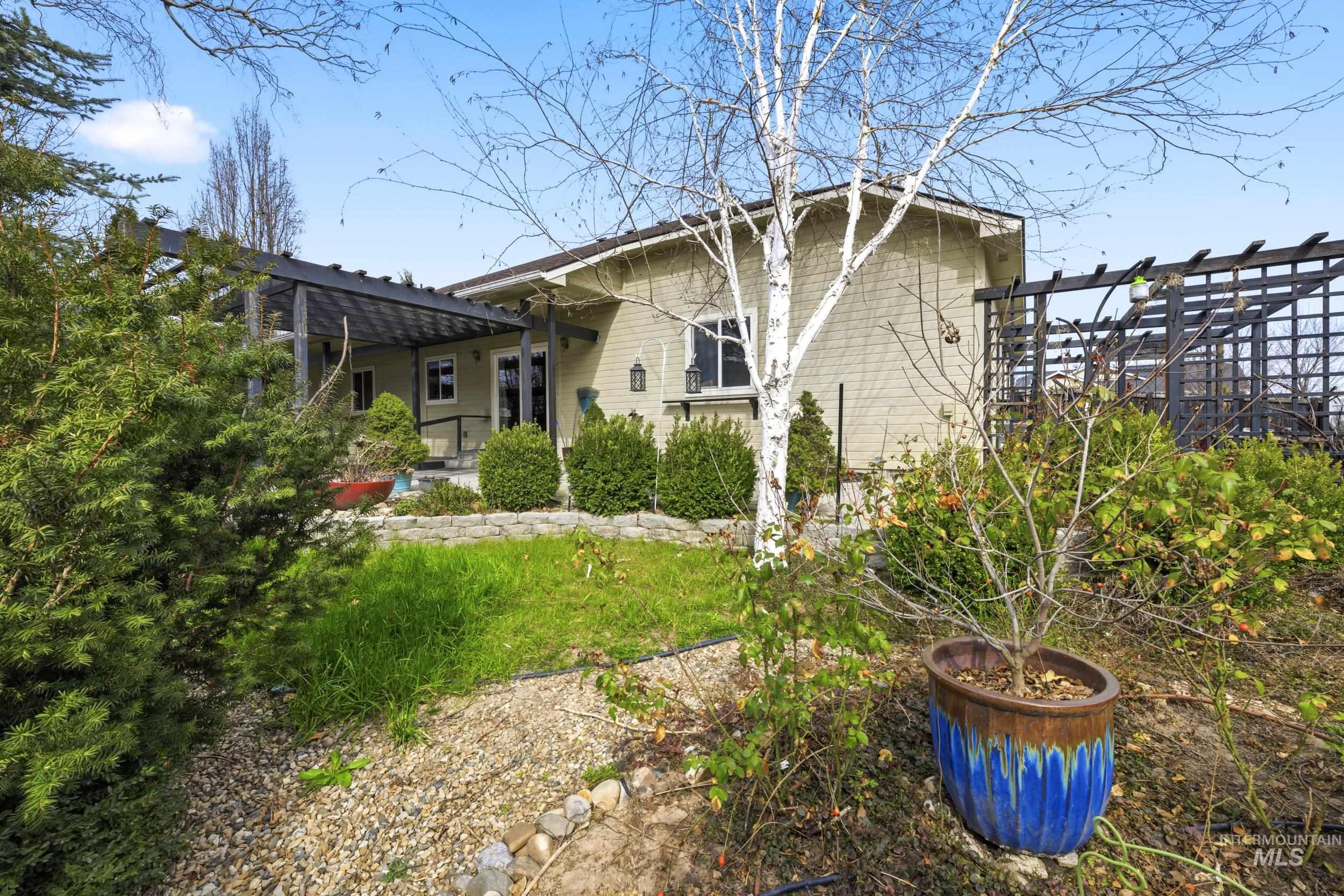 1101 Pioneer Way Property Photo 37