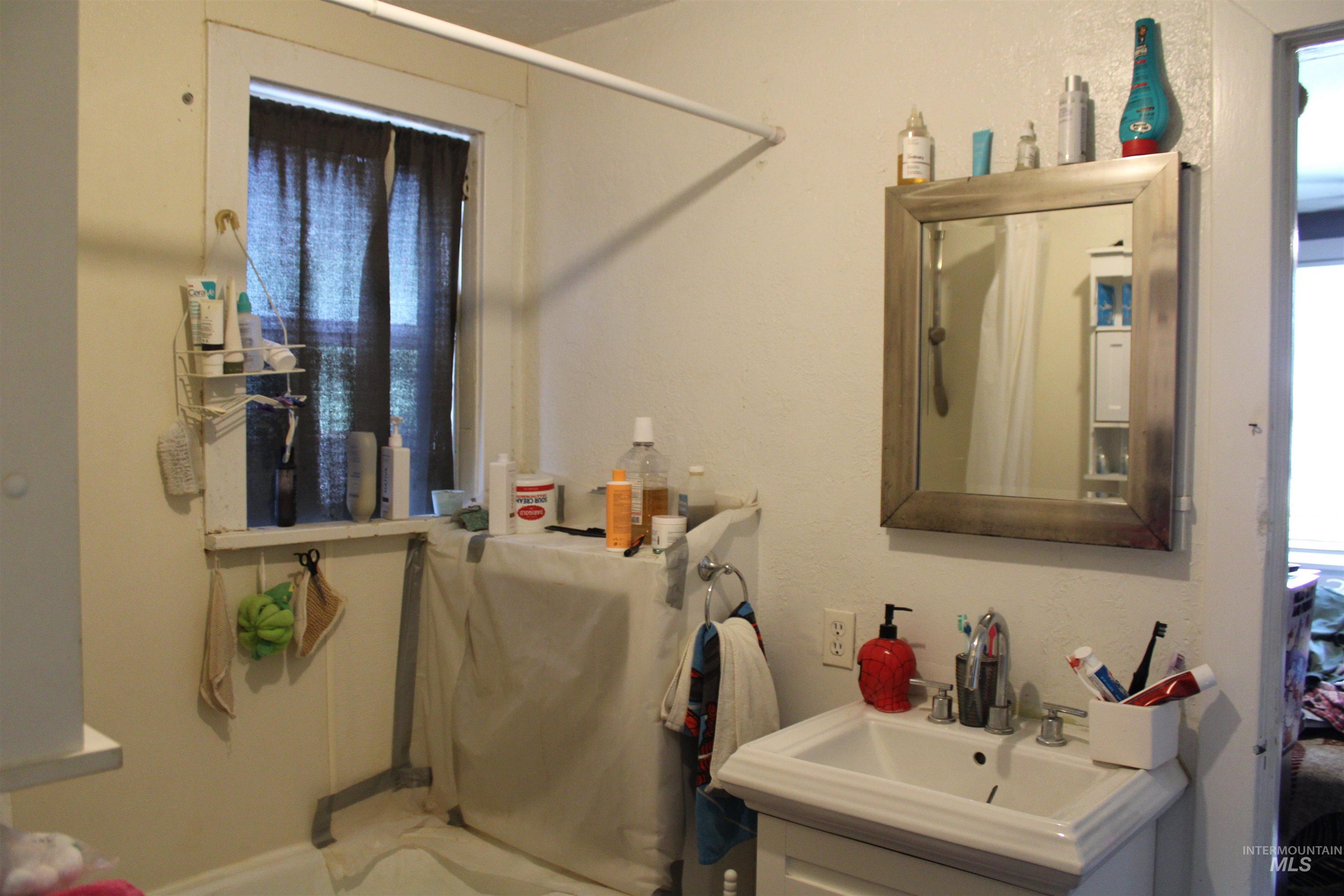 312 E D Property Photo 5