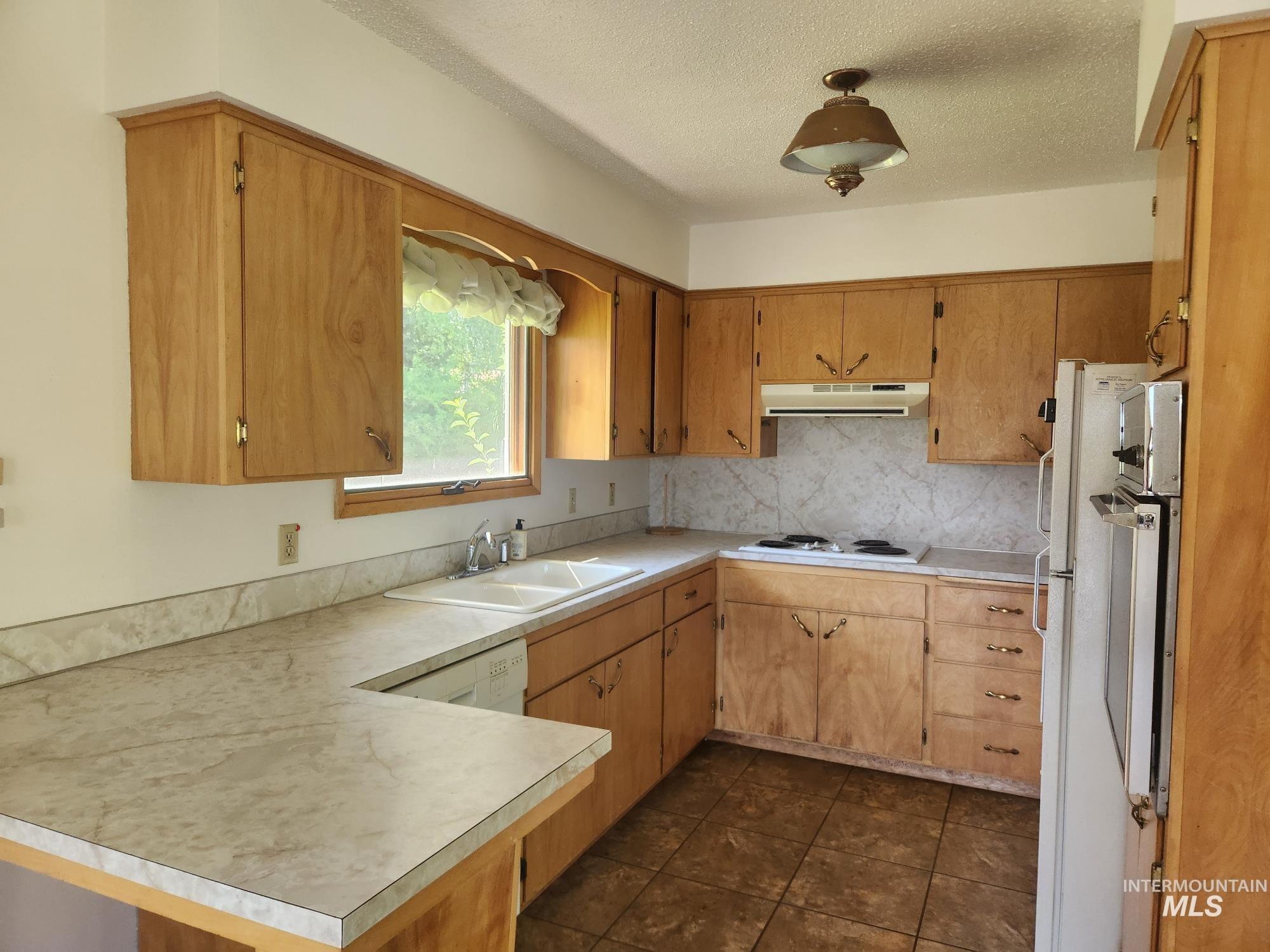 367 Woodland Rd Property Photo 8