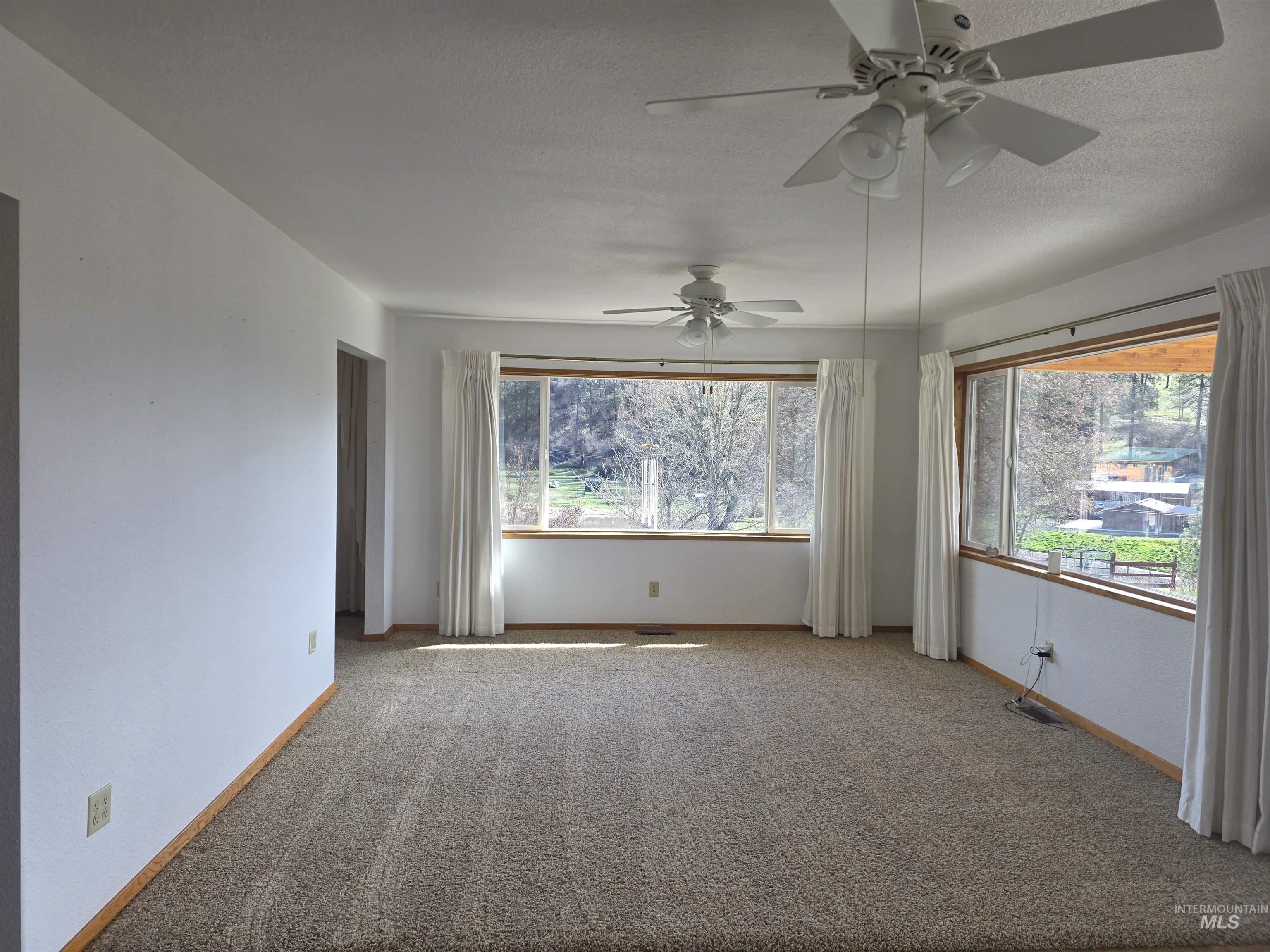 367 Woodland Rd Property Photo 10