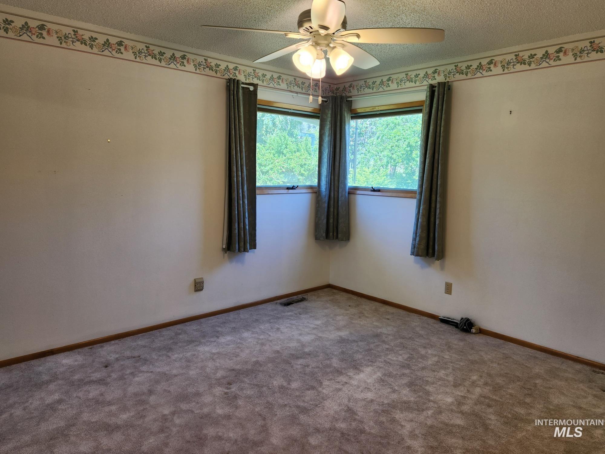 367 Woodland Rd Property Photo 13
