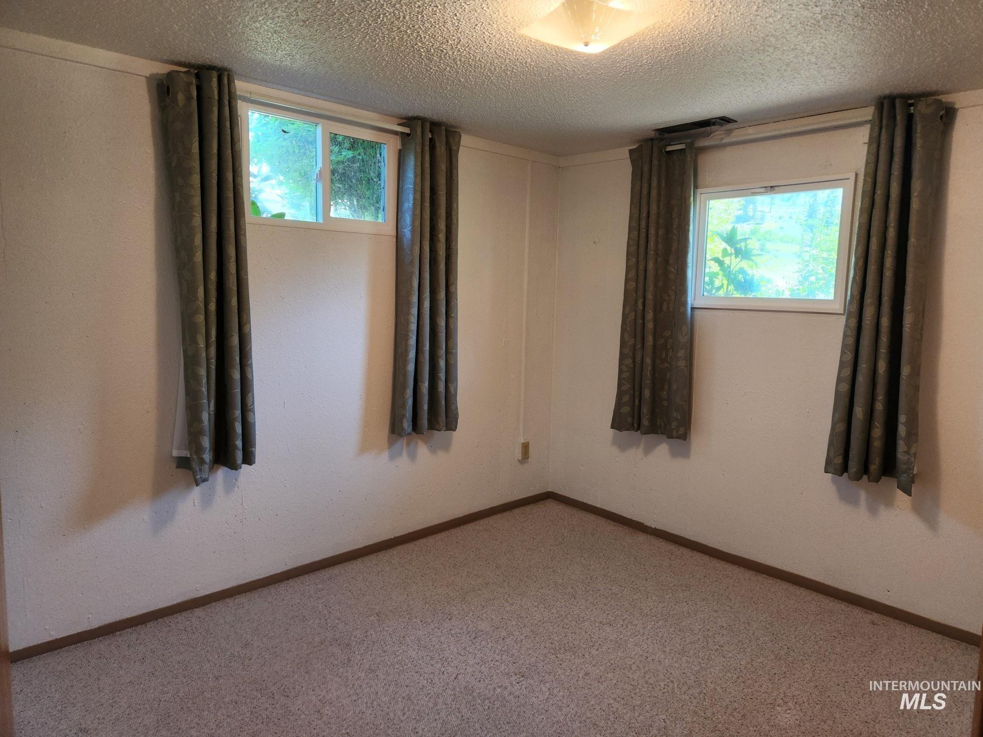 367 Woodland Rd Property Photo 22