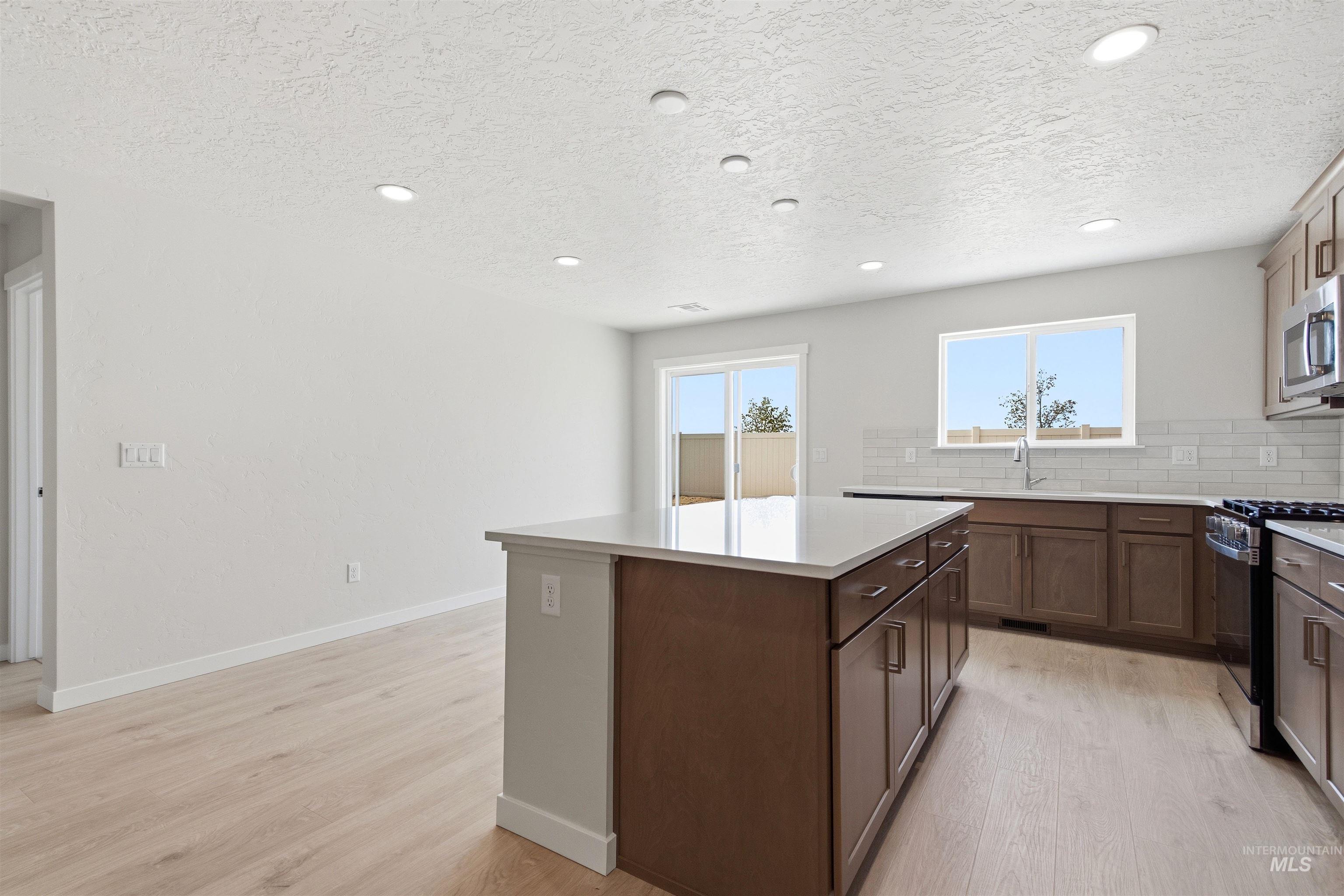 10103 Bellevue Ridge St Property Photo 3