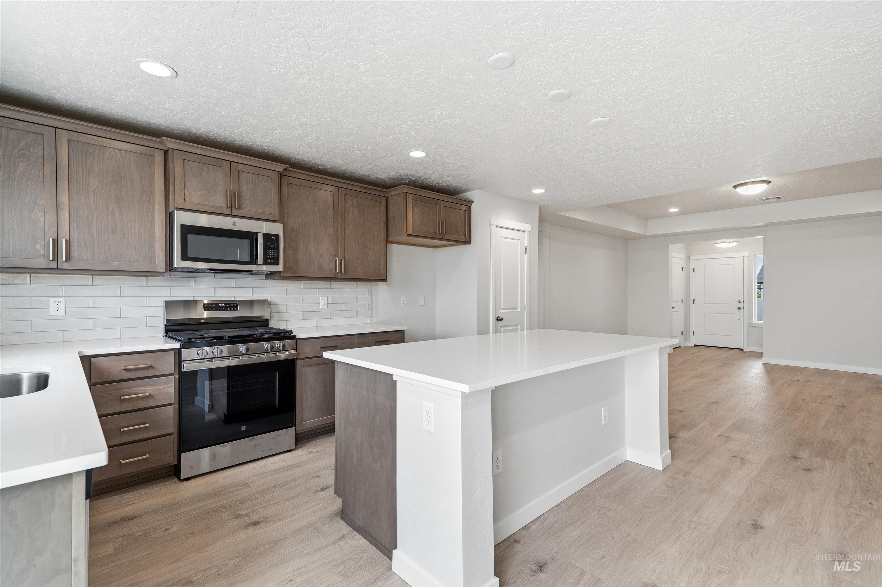 10103 Bellevue Ridge St Property Photo 6