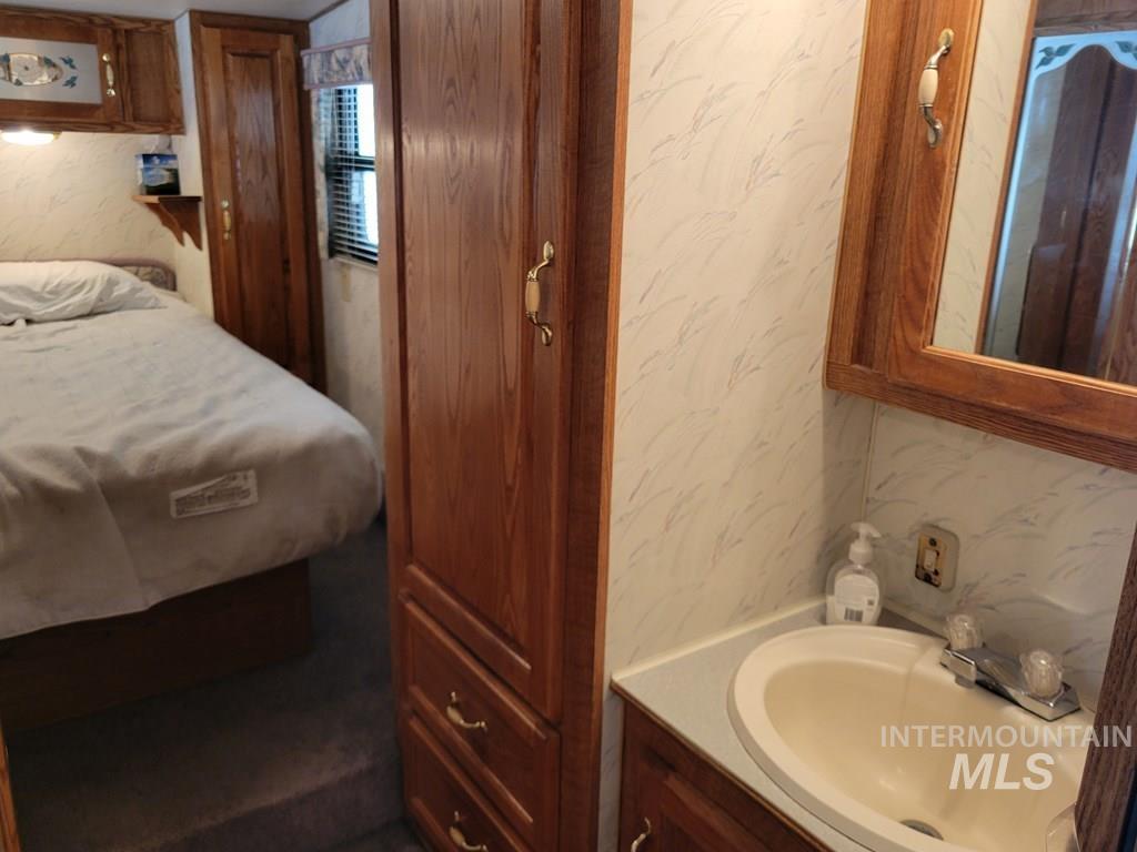 12851 Aurora Drive Property Photo 11