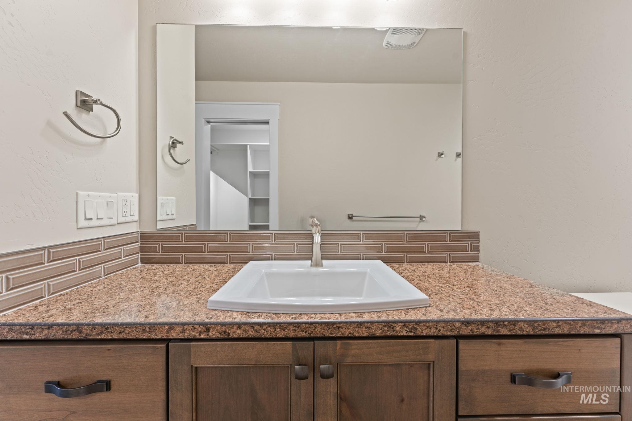 812 Jack Ave Property Photo 26