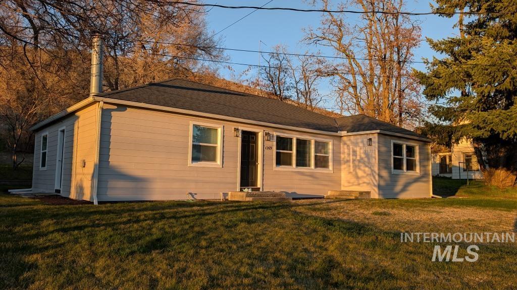 1269 Main Street Property Photo 4