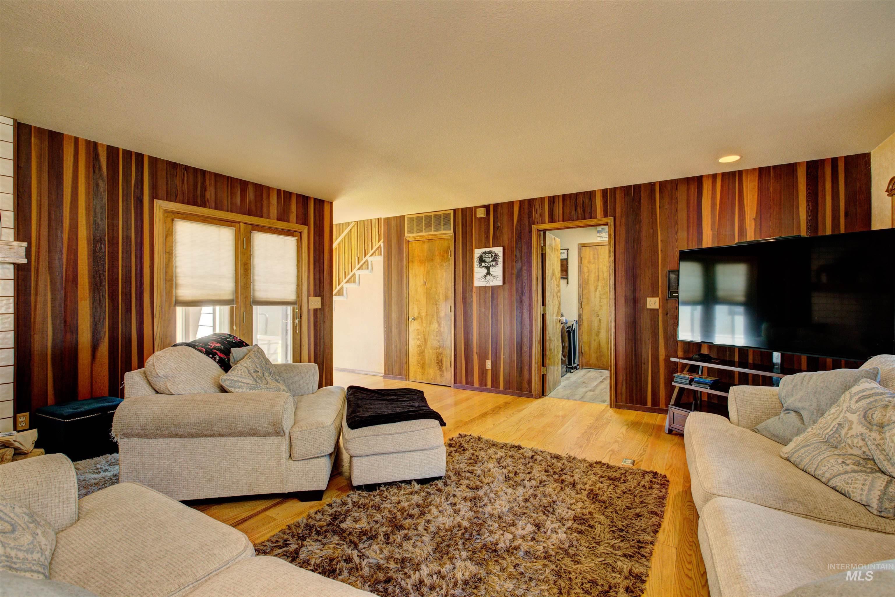 150 E Hubbard Property Photo 19