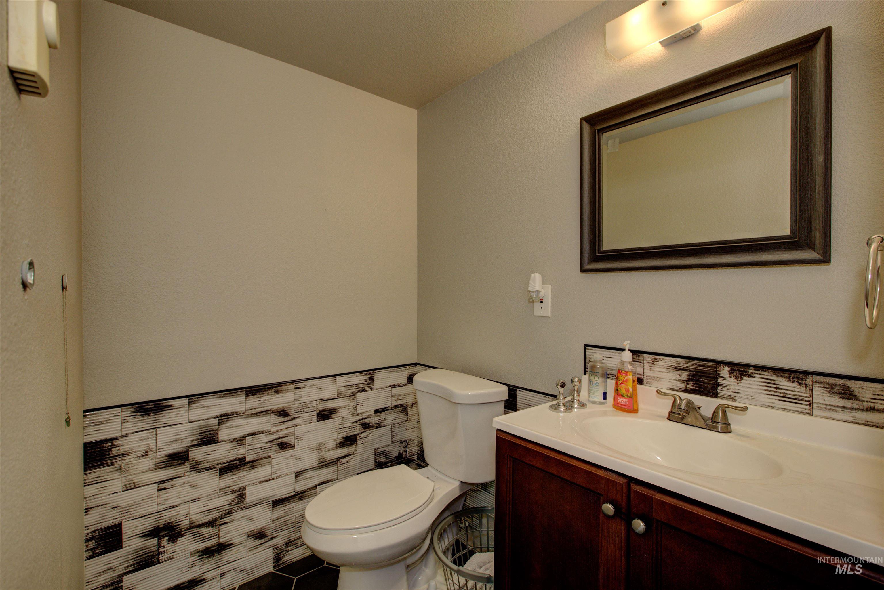 150 E Hubbard Property Photo 28