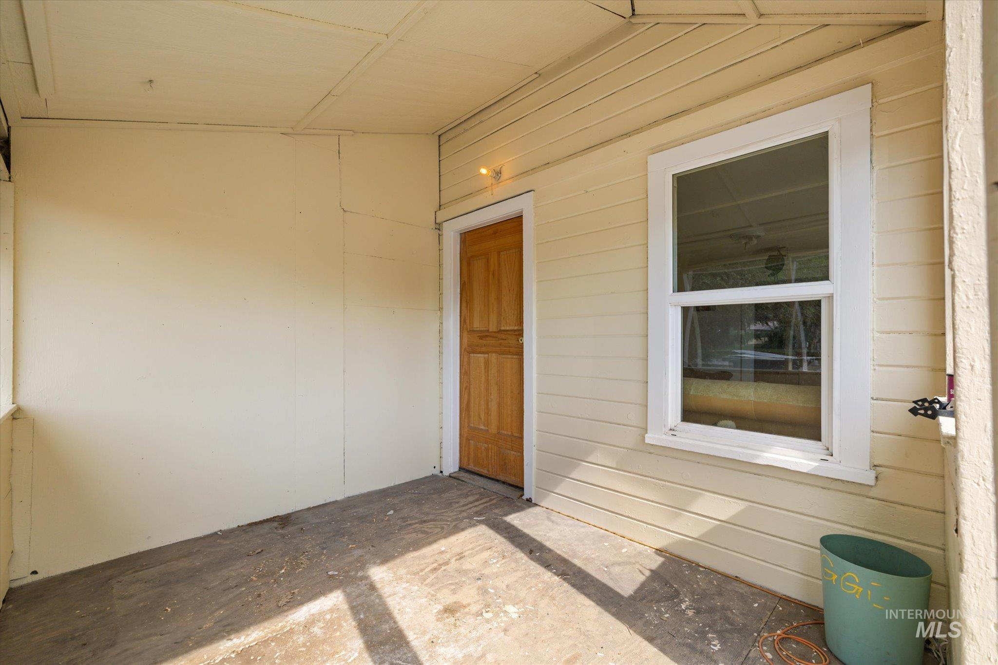 328 W Owyhee Ave Property Photo 3