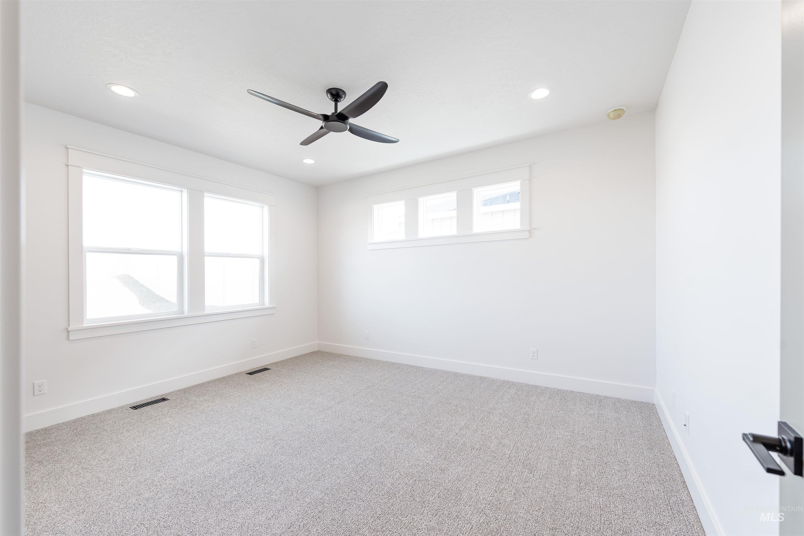 410 S Diesel Way Property Photo 14