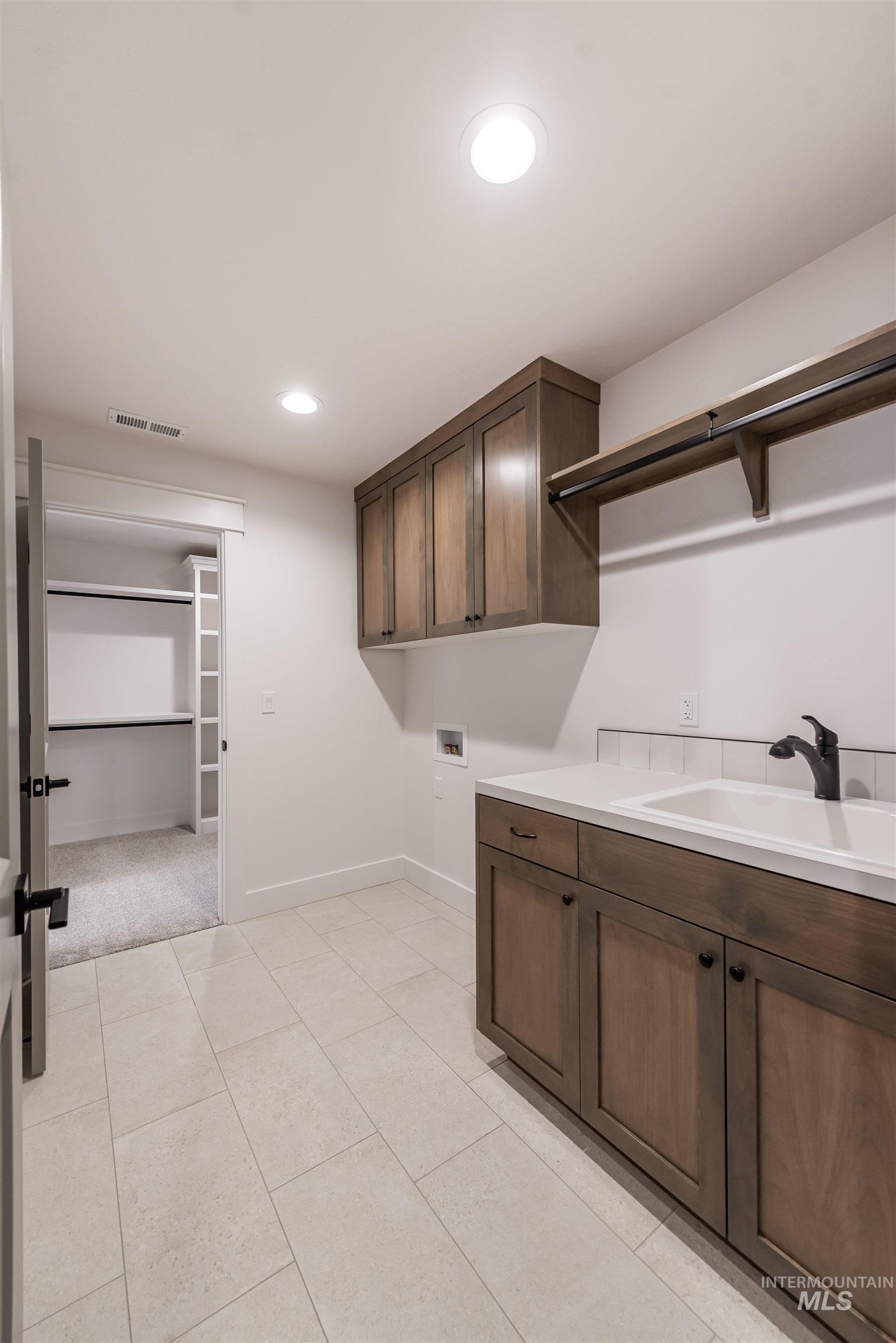 410 S Diesel Way Property Photo 33
