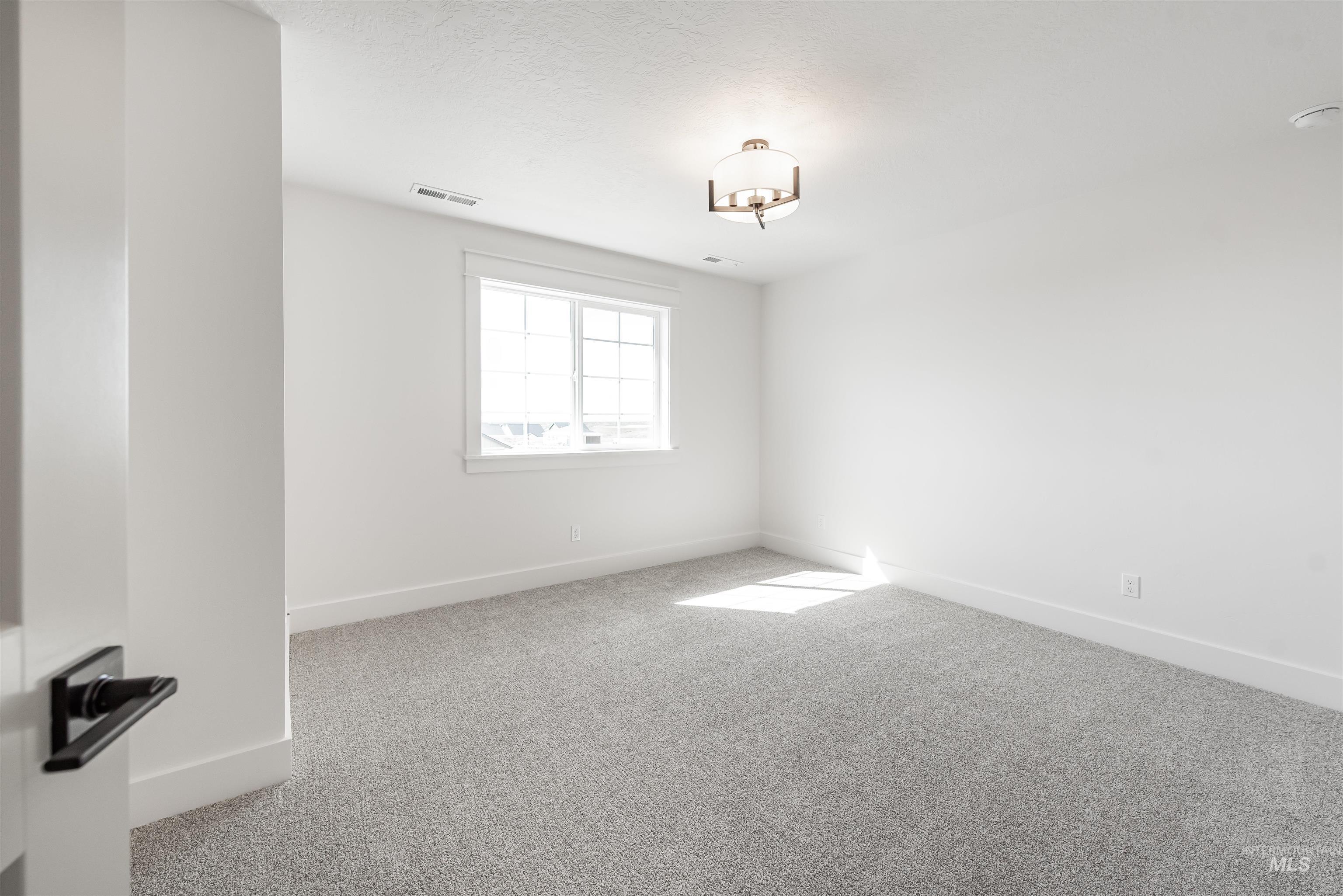 410 S Diesel Way Property Photo 34