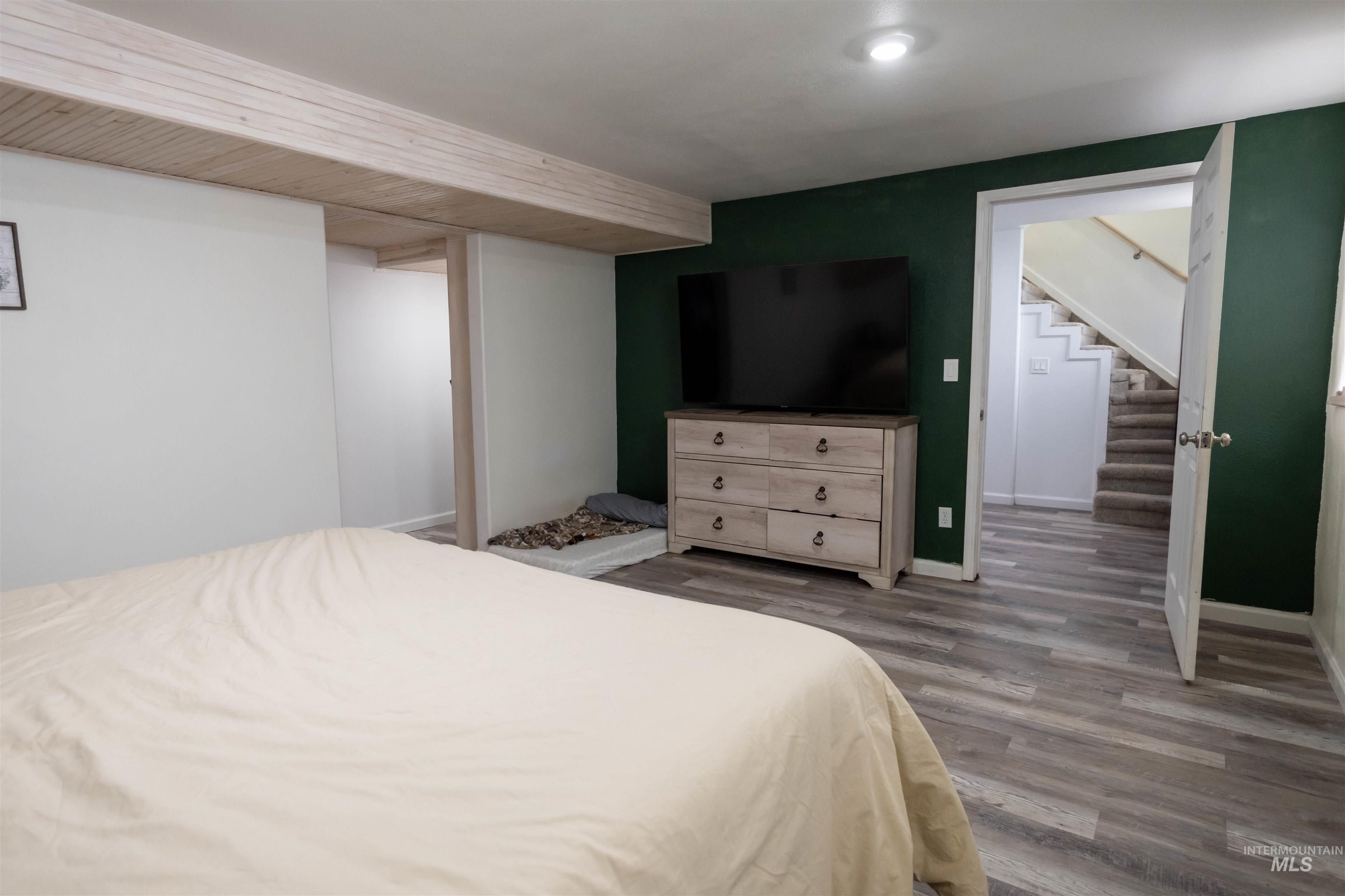 2815 Center Avenue Property Photo 15
