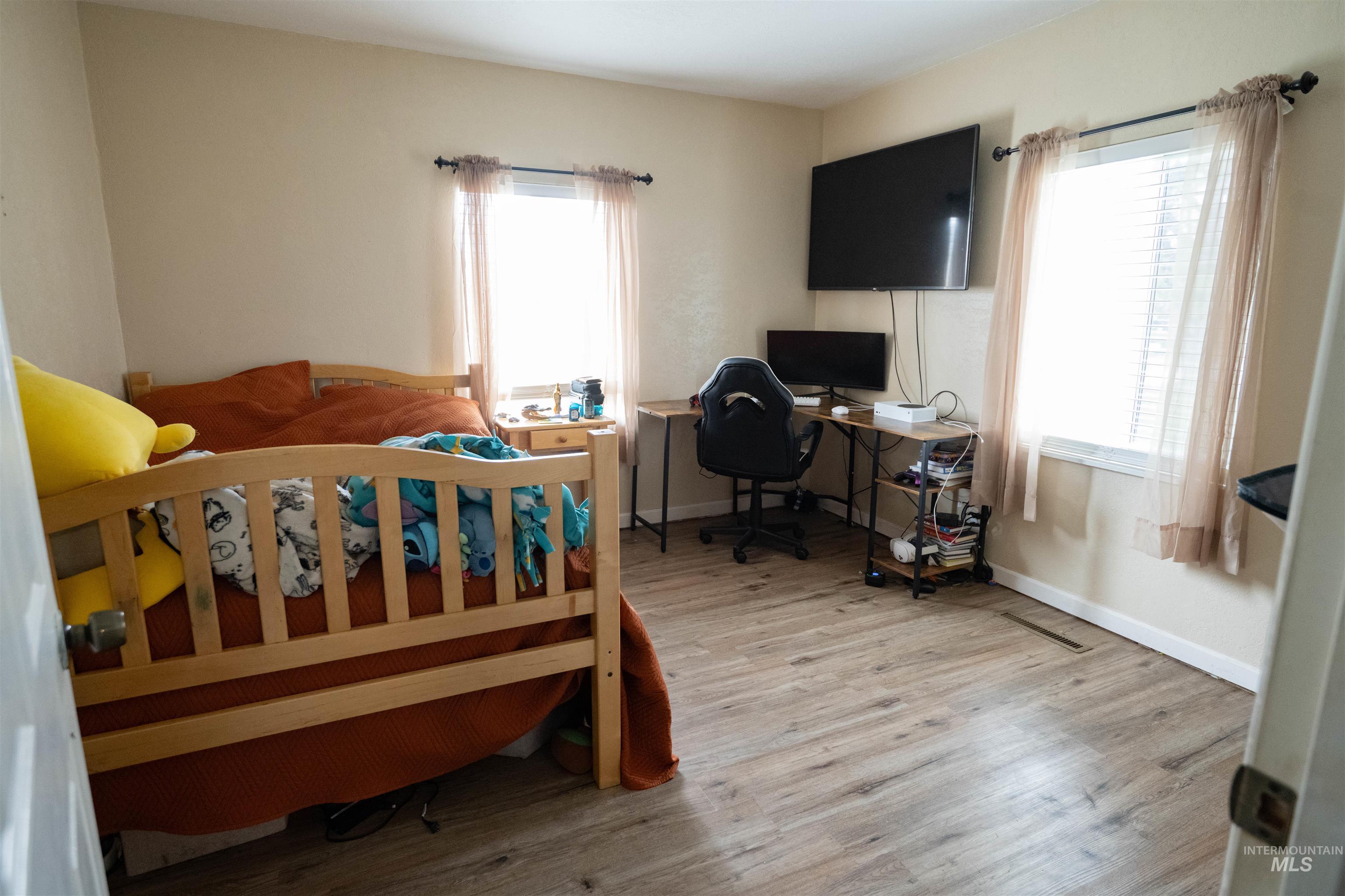 2815 Center Avenue Property Photo 24