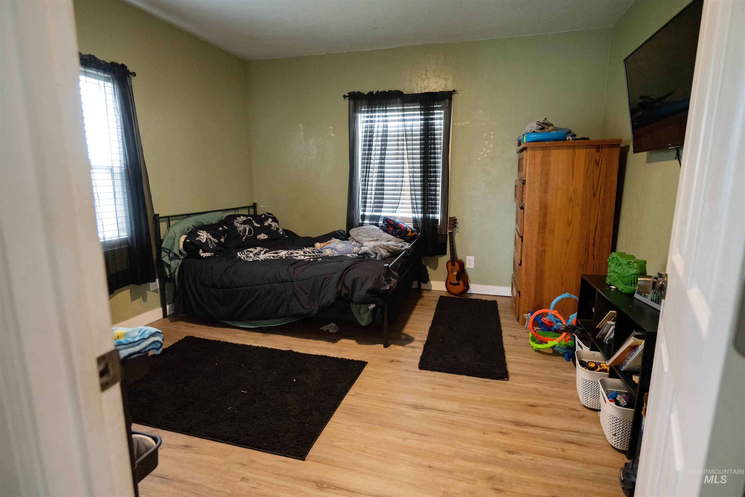 2815 Center Avenue Property Photo 26