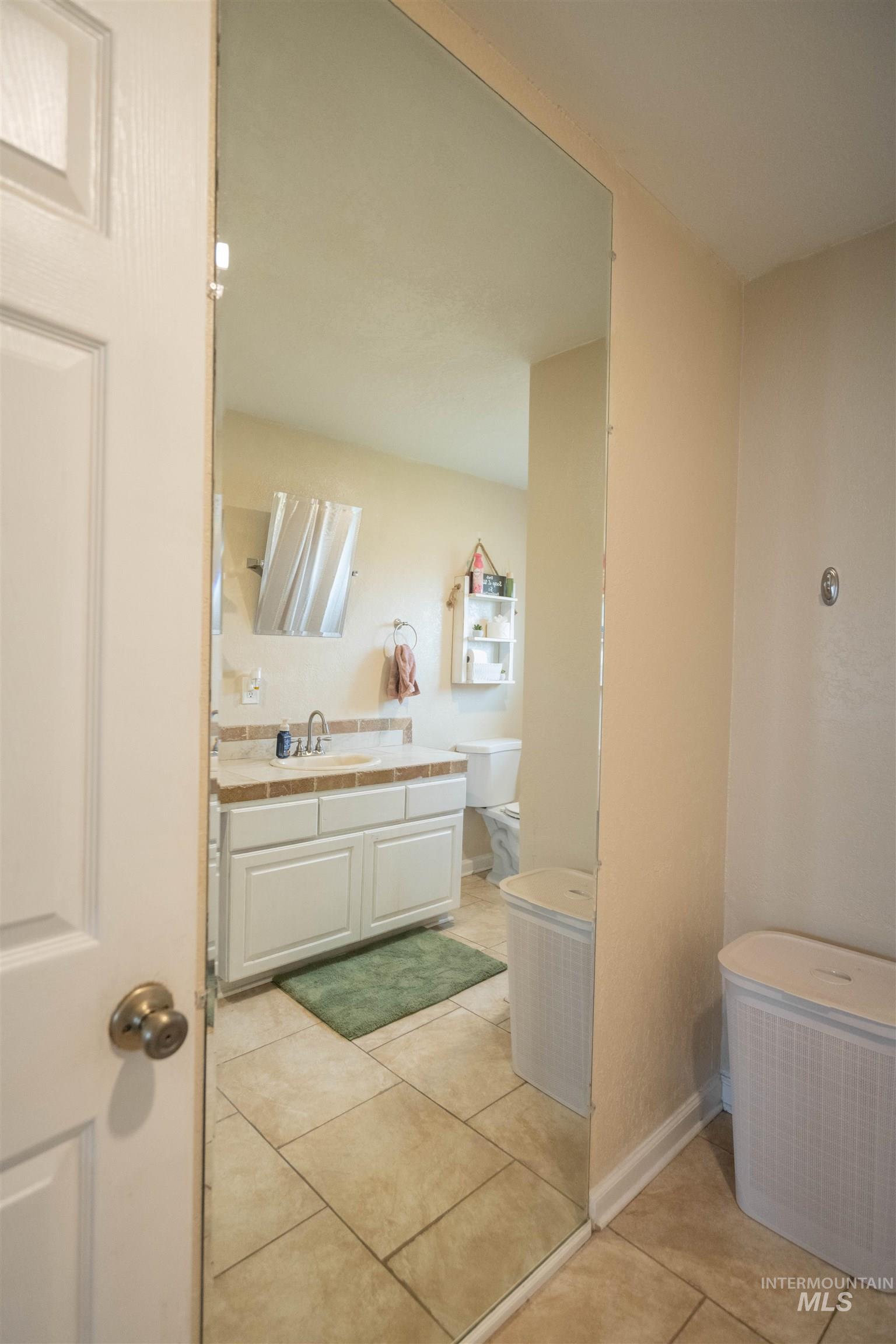 2815 Center Avenue Property Photo 29