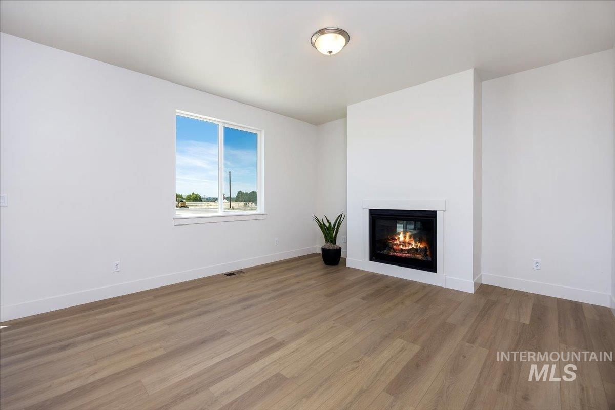687 Will Lane Property Photo 4