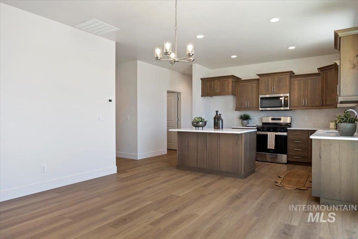 687 Will Lane Property Photo 6