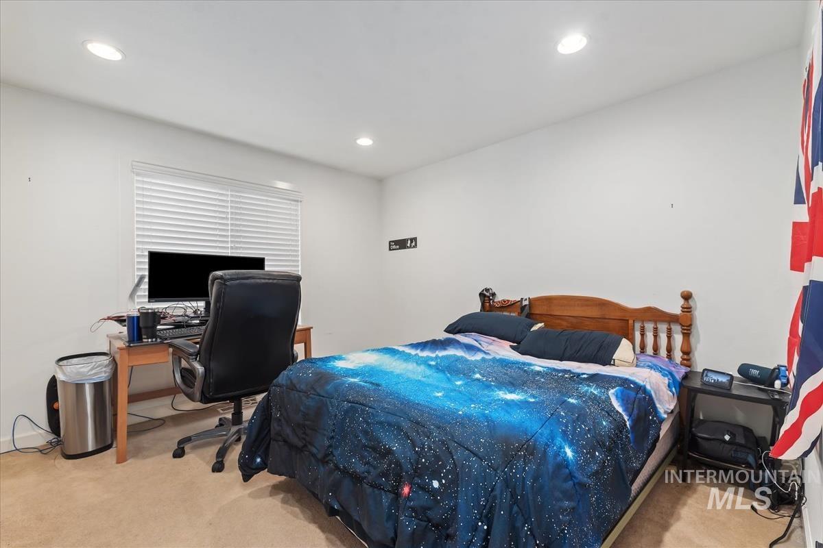 4609 N Mountain View Drive Property Photo 23