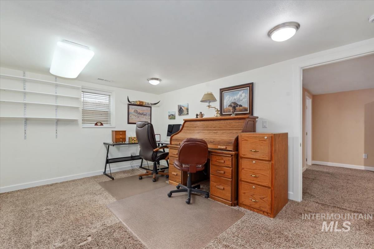 4609 N Mountain View Drive Property Photo 30