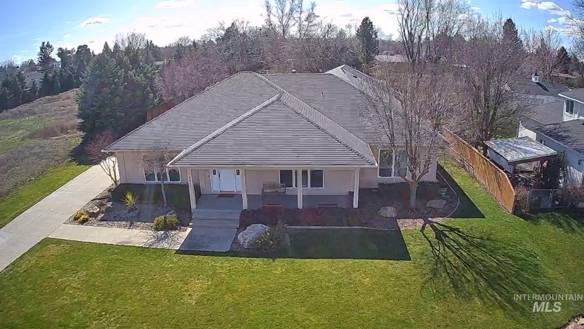 4609 N Mountain View Drive Property Photo 40