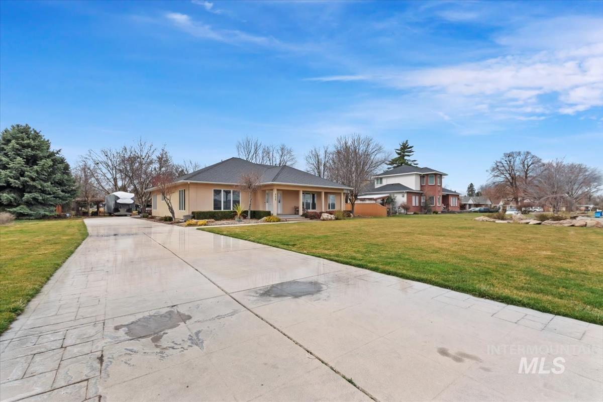 4609 N Mountain View Drive Property Photo 45