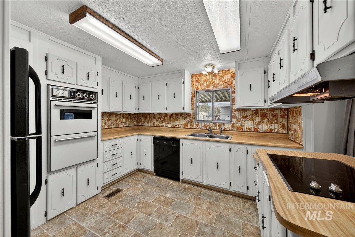 5384 N Glencrest Ln Property Photo 12