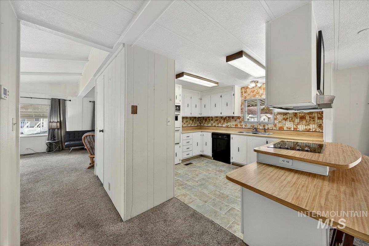 5384 N Glencrest Ln Property Photo 13