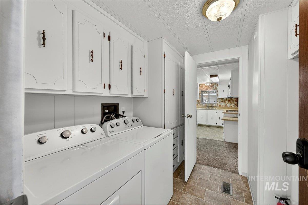 5384 N Glencrest Ln Property Photo 17