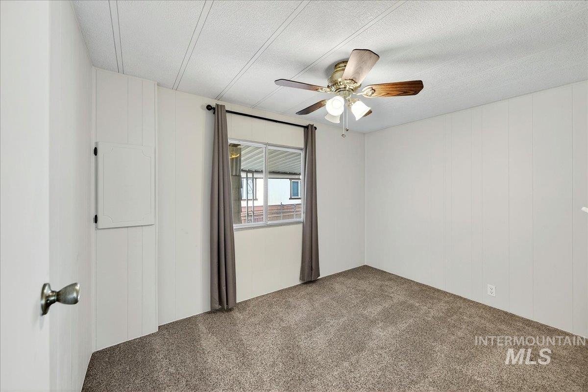 5384 N Glencrest Ln Property Photo 18