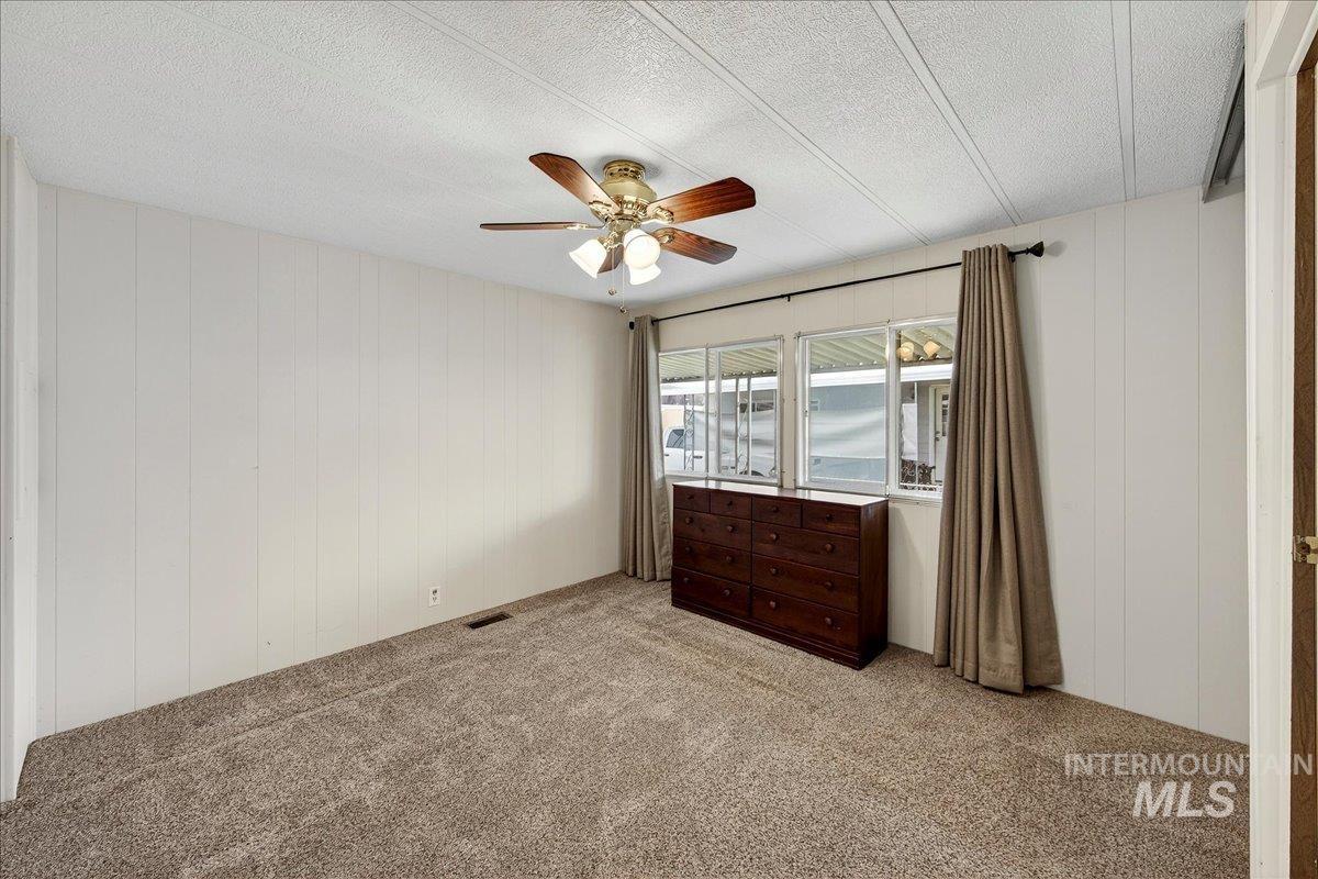 5384 N Glencrest Ln Property Photo 20