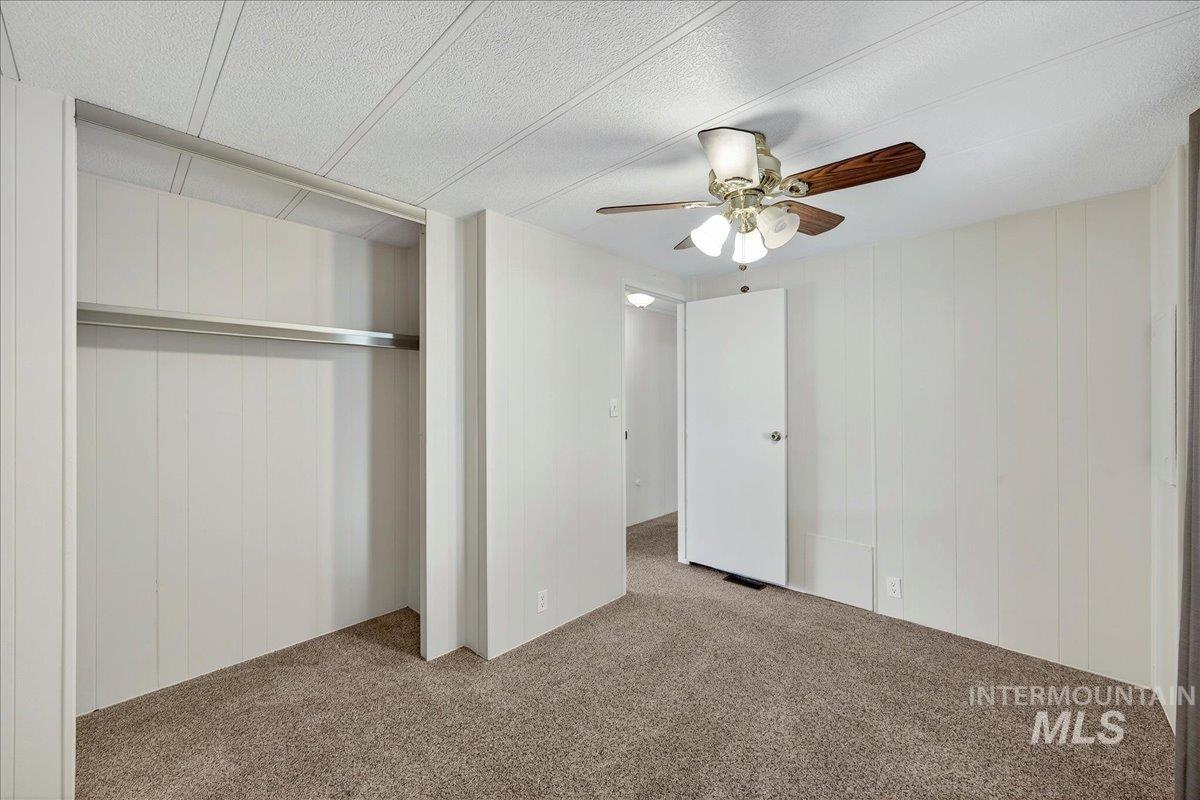 5384 N Glencrest Ln Property Photo 23