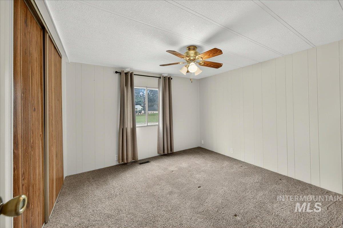 5384 N Glencrest Ln Property Photo 24